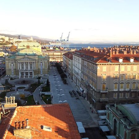 Fast Friend - Cozy Apartment In The Center With Private Garage Rijeka Exteriör bild