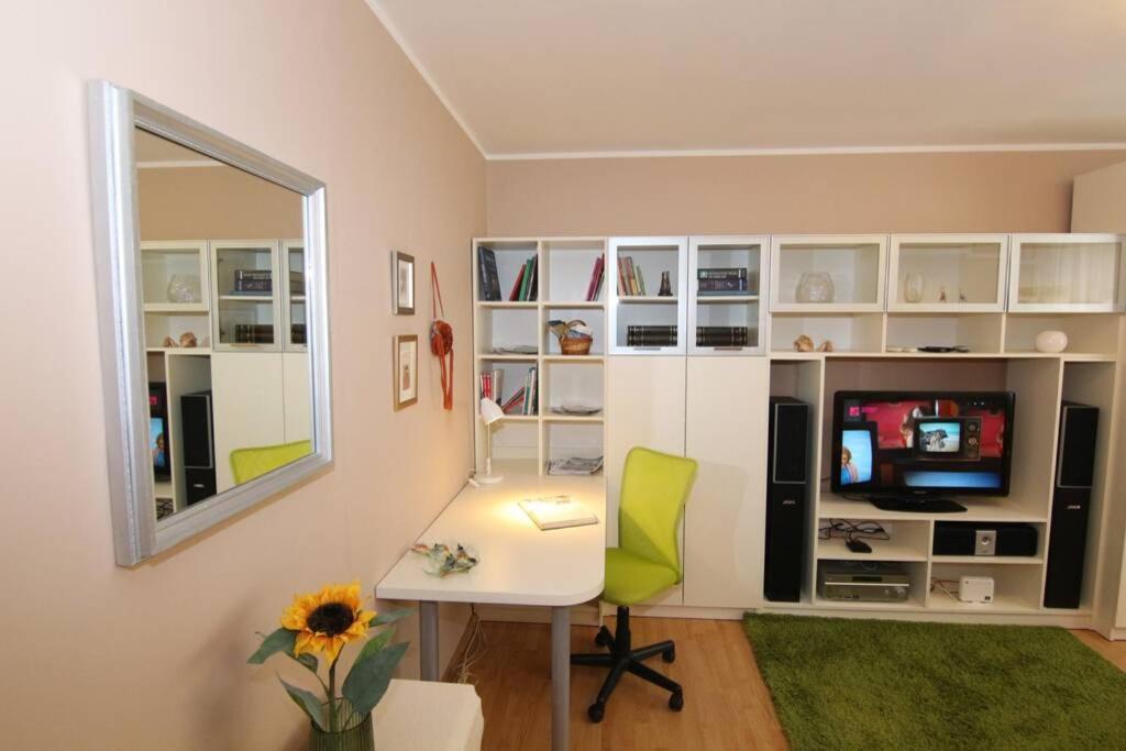 Fast Friend - Cozy Apartment In The Center With Private Garage Rijeka Exteriör bild