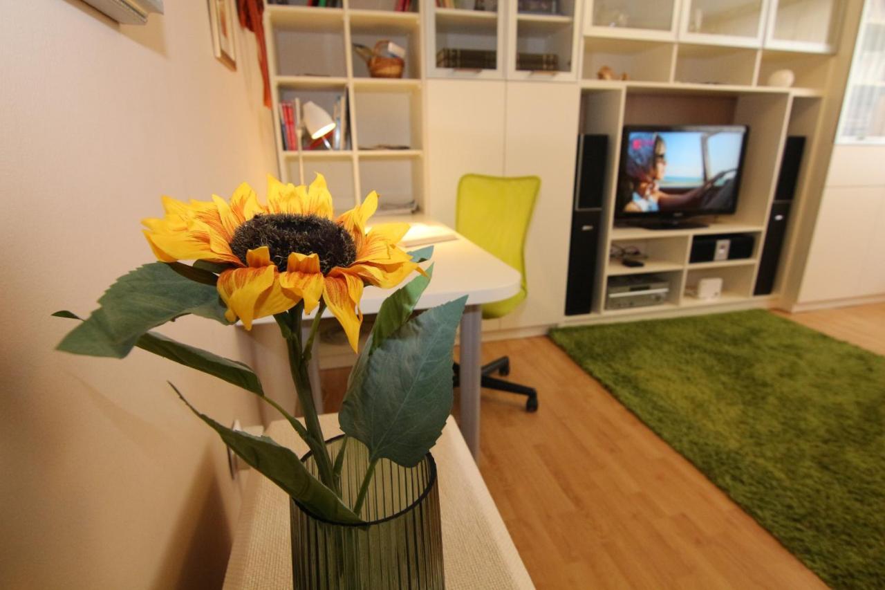 Fast Friend - Cozy Apartment In The Center With Private Garage Rijeka Exteriör bild