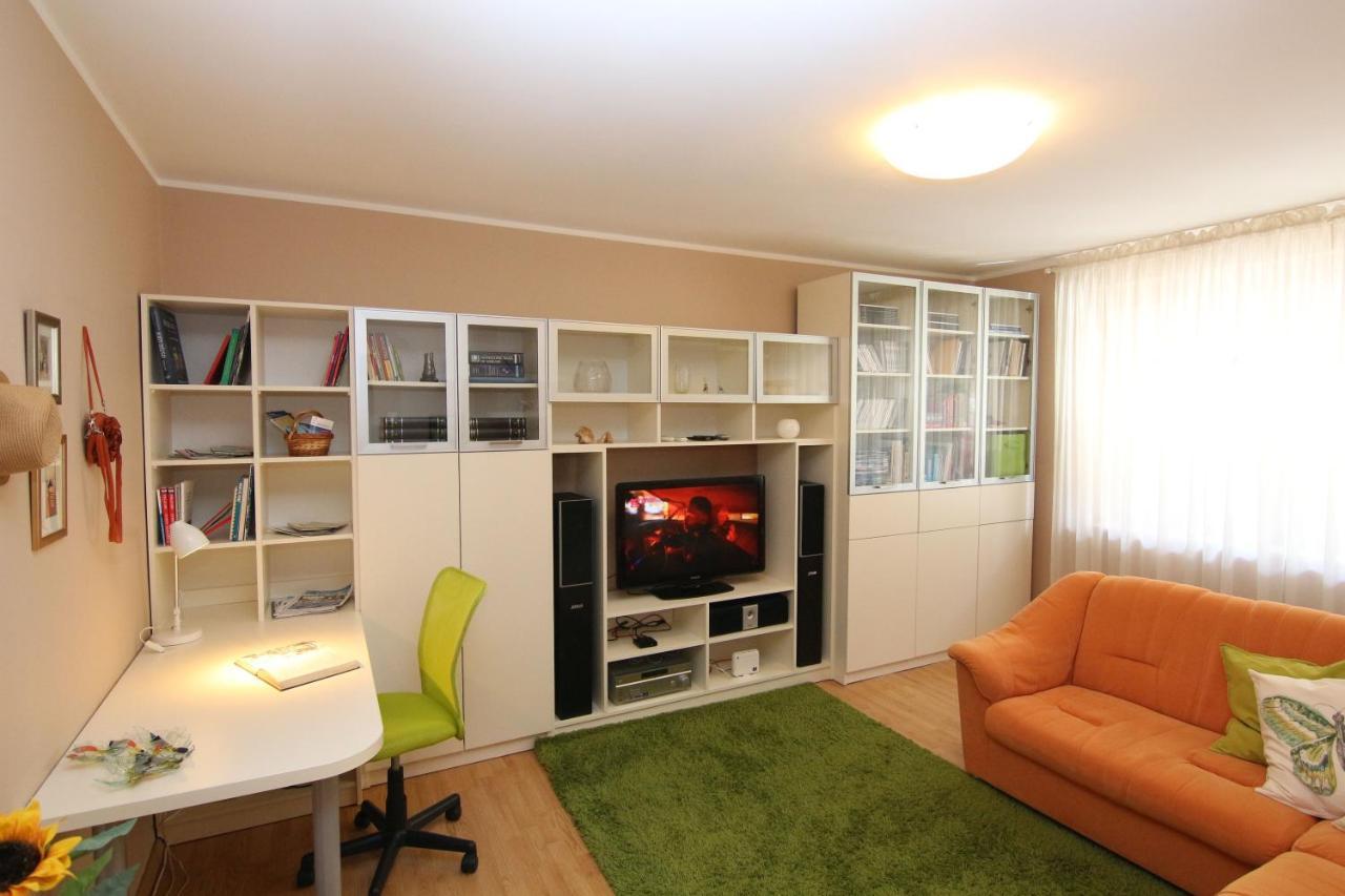 Fast Friend - Cozy Apartment In The Center With Private Garage Rijeka Exteriör bild